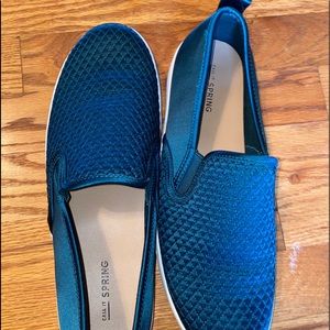 Blue suede textured shoes